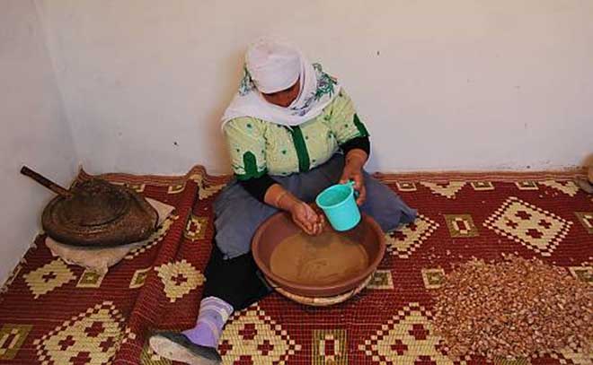 Ndonaandi pinal ndi ɓakdaaki Ndonaandi pinal ndi ɓakdaaki